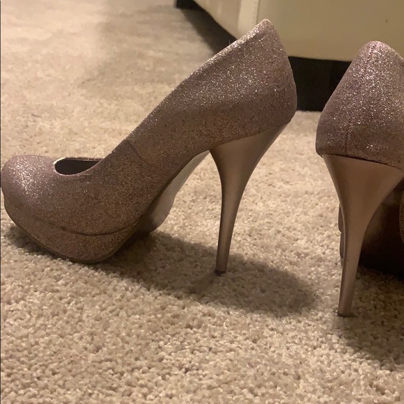Heels - Picture 2 of 6